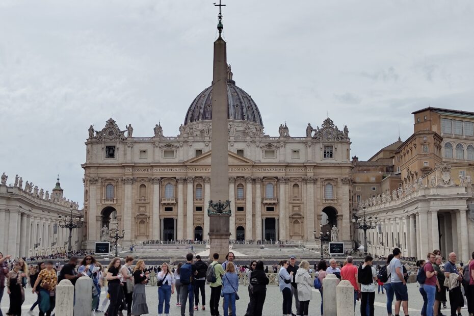 One day tour to Rome and Vatican city