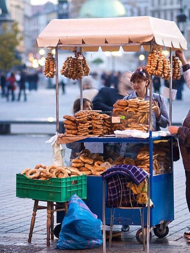 EXPLORE THE  PORTUGAL’S STREET FOOD